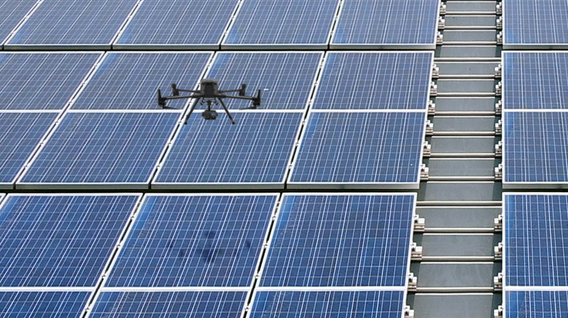 jinnian金年会以无人机搭配IR Sensor热显像技术进行全方面模块健检，有效降低人力成本并提升发电量